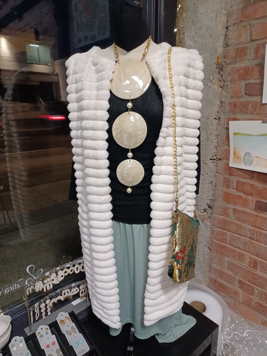 EWMASTORE's tweet photo. This fuzzy vest & statement necklace is a killer combo ππ
#ewmastore #fashion #style #supportlocal #shopsmallbusiness #supportwomen #localartists https://t.co/1Yk4Q4cdA7