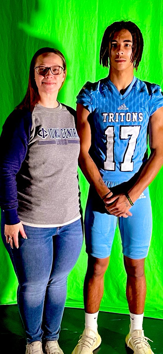 Beyond excited to announce my commitment to <a href="/TritonNation/">Iowa Central Football</a> to continue my academic and athletic career. Big thanks to my family, teachers, teammates, and coaches for getting me to where I am today🙏🏽. <a href="/CoachTalto2/">Coach Montalto</a> <a href="/coach_cy/">Caleb Young</a> <a href="/CoachConleyDC/">Jeremy Conley</a> @GavinBlomberg66 🔱