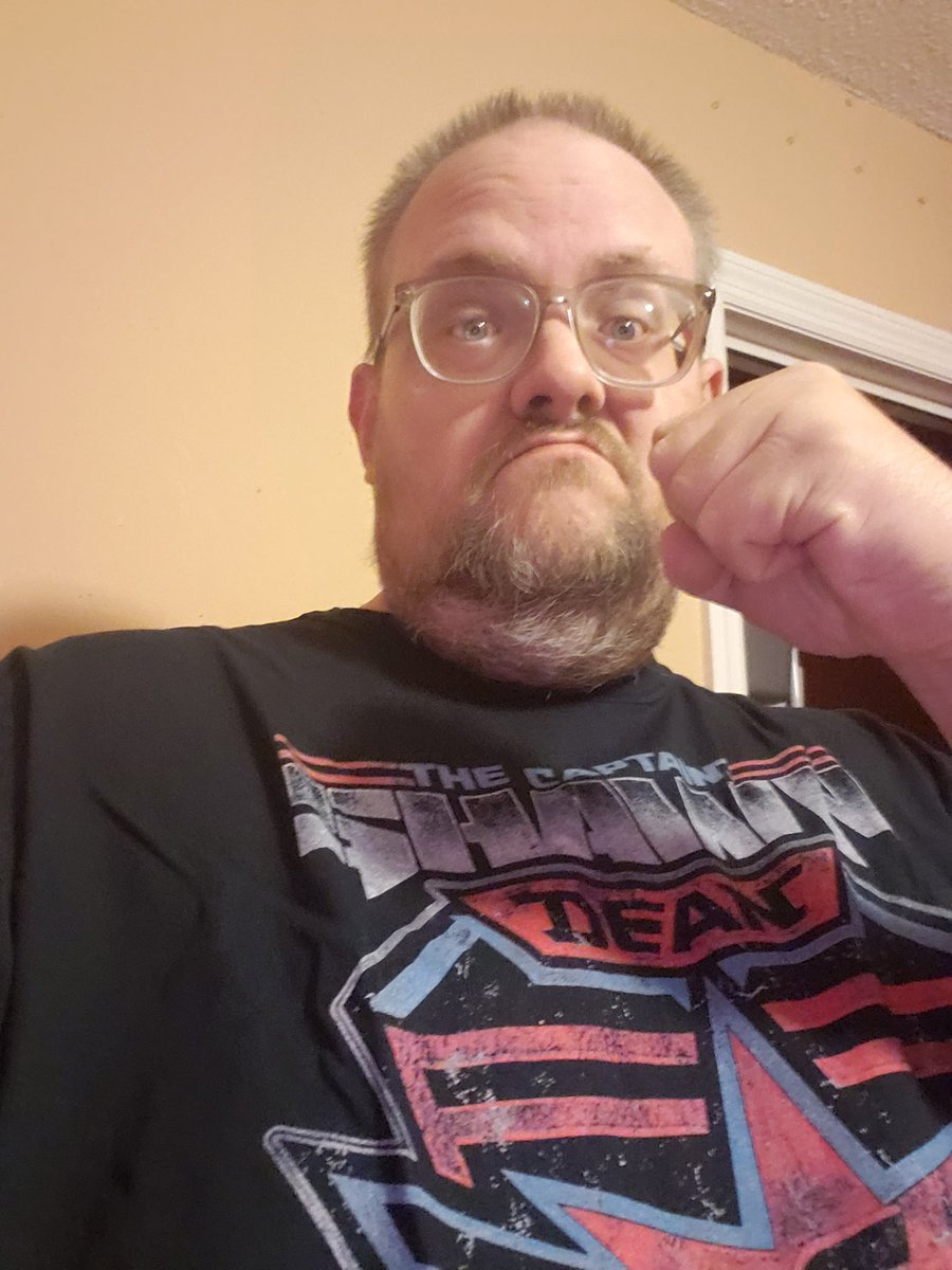 realwesmoore's tweet photo. Its AEW night and I'm an @ShawnDean773 guy! #hitemwiththedeal https://t.co/k5VEHWtGSU