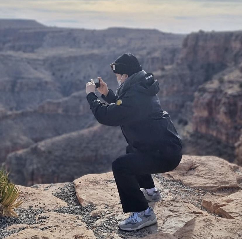 🔮Essa foto do Yoongi se tornou tudo para mim. 🐱💜

<a href="/BTS_twt/">방탄소년단</a>