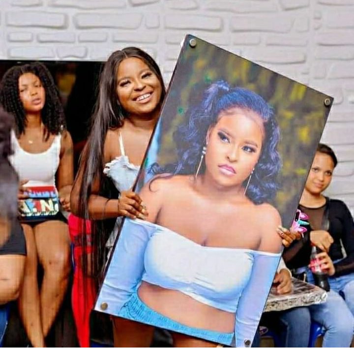 MWallframes's tweet image. Framing your most cherished moment and photographs at no extra cost 
Order with confidence today 
Next day guaranteed for orders with in lagos, out side lagos 3-5 days
Send us DM 08130792333