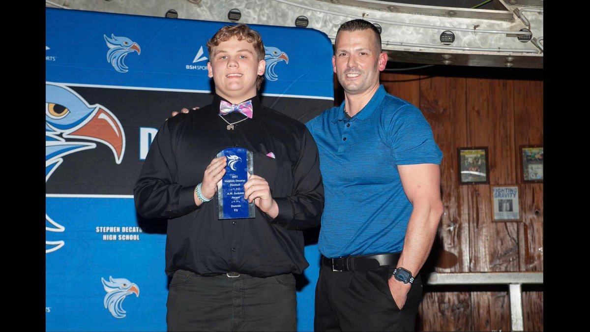 Audra_Ely's tweet photo. Proud momma!  @DuncanEly4 received the A.M. Jackson award for 2021. https://t.co/DXm6OYLaw3