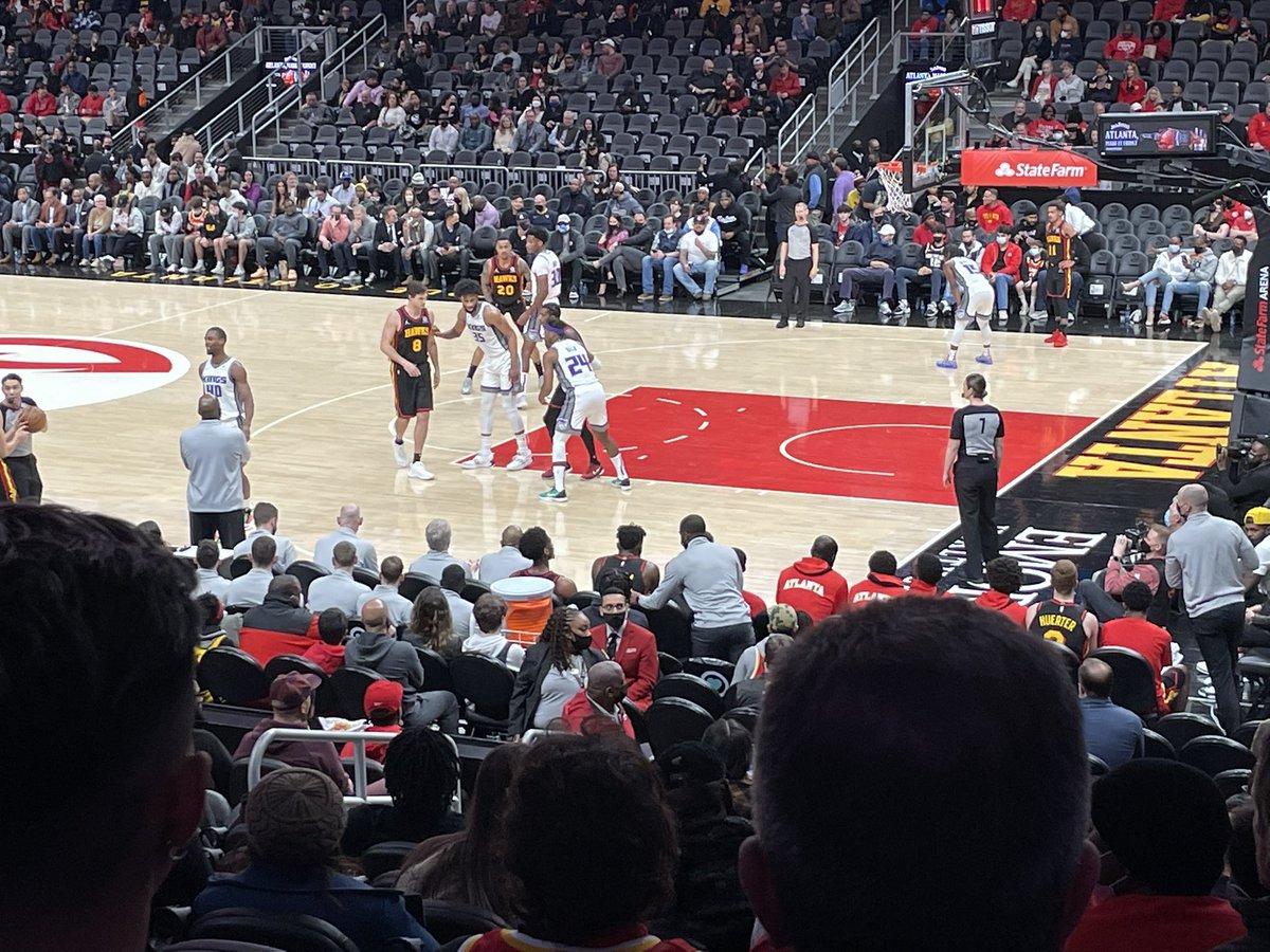RenaissanceJB's tweet photo. Getting to watch one of our good friends ref tonight. She’s #7 😁 #TruetoATL https://t.co/DWgVX4gwsg
