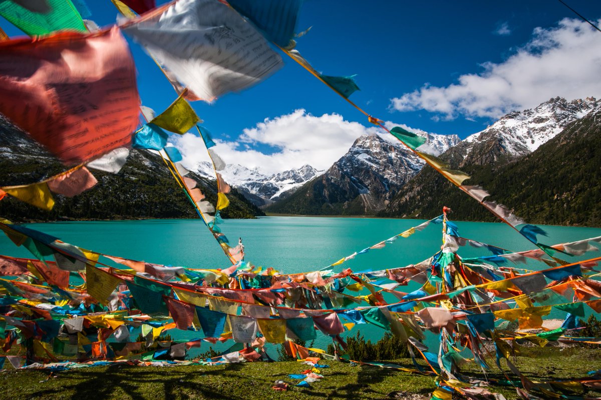 niftygateway's tweet photo. Dropping tomorrow on #NiftyGateway

"Tibet: In search of Shangri-La" by @YamashitaPhoto 

"The lure of Shangri-La extends to all of Tibet, a land saturated with the spirit of Buddhism and full of many magical landscapes. There are many magical places that could be Shangri-La." https://t.co/geKiR5eJsC