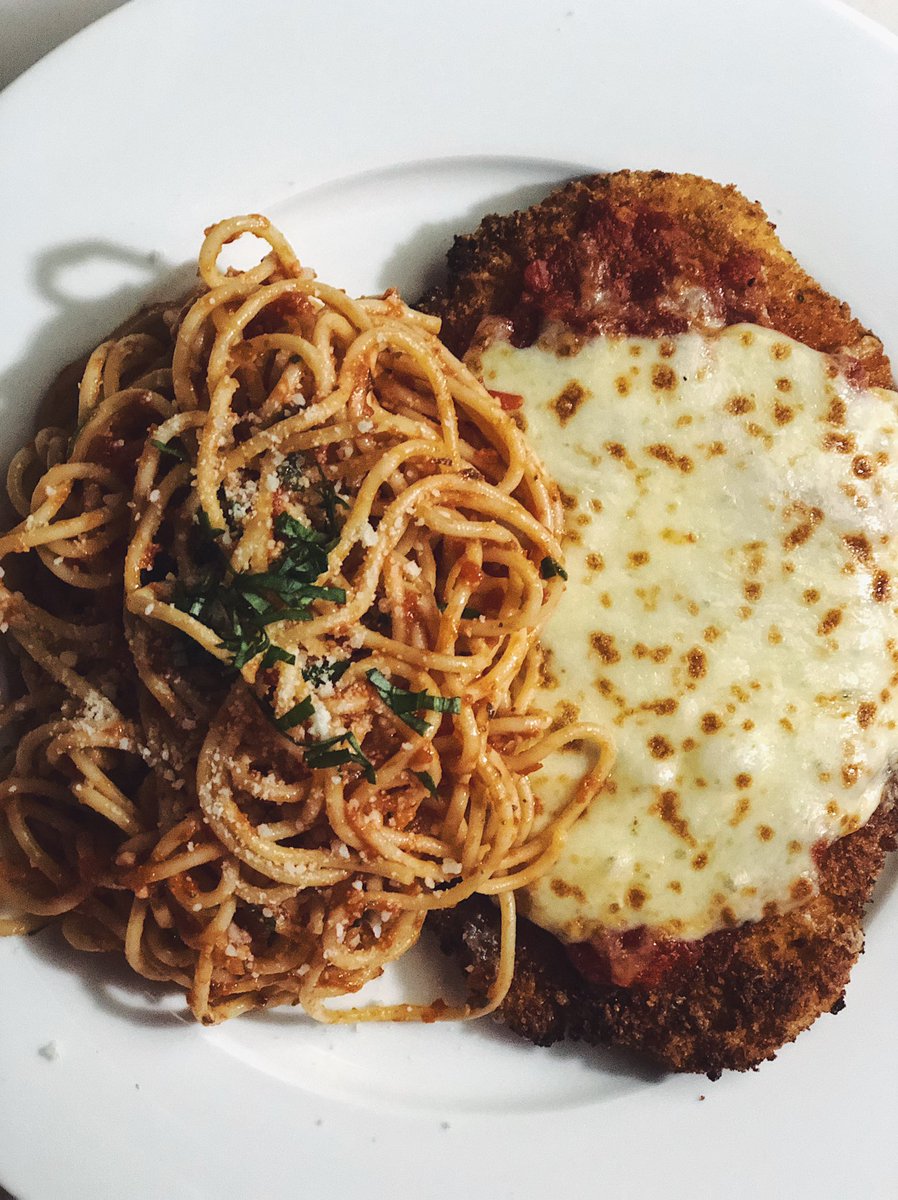 Hey <a href="/Buccigross/">BucciOT.Com</a> how’s this for a quick Wednesday chicken parm?