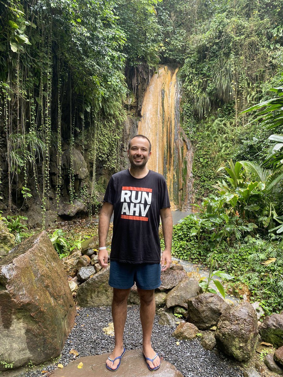 pipoe2h's tweet image. The most beautiful Saint Lucian waterfall is powered by @nutanix #AHV 🥳🏝🌈