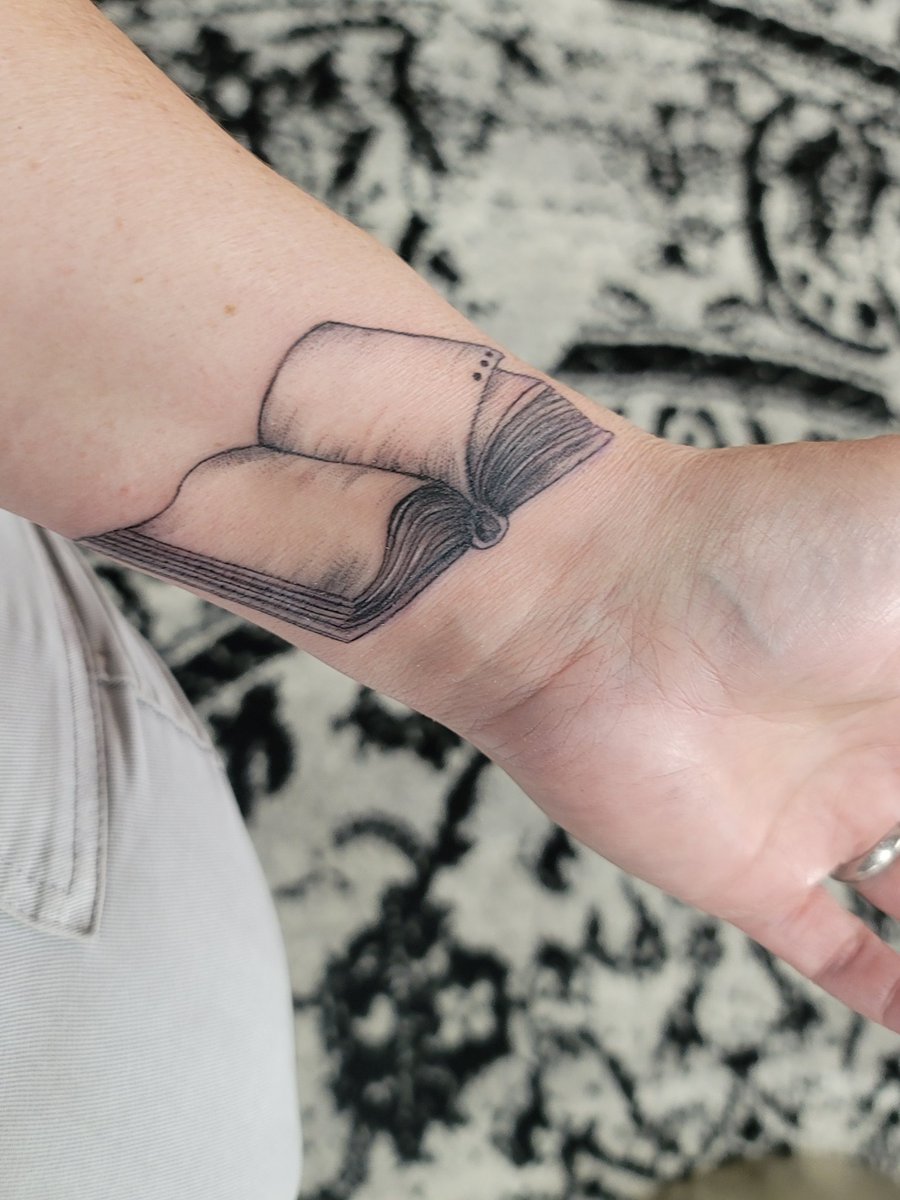 CassNwrites's tweet photo. New ink!! Got it to celebrate the release of #EveryBodyShines and to remind myself there are always more stories to come https://t.co/3MiT4a3aG7