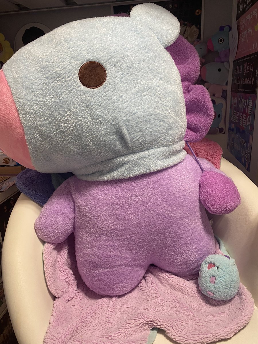 fuzzymang's tweet photo. new mamng sibling is… GIANT😱😱 https://t.co/reINRVJyLw