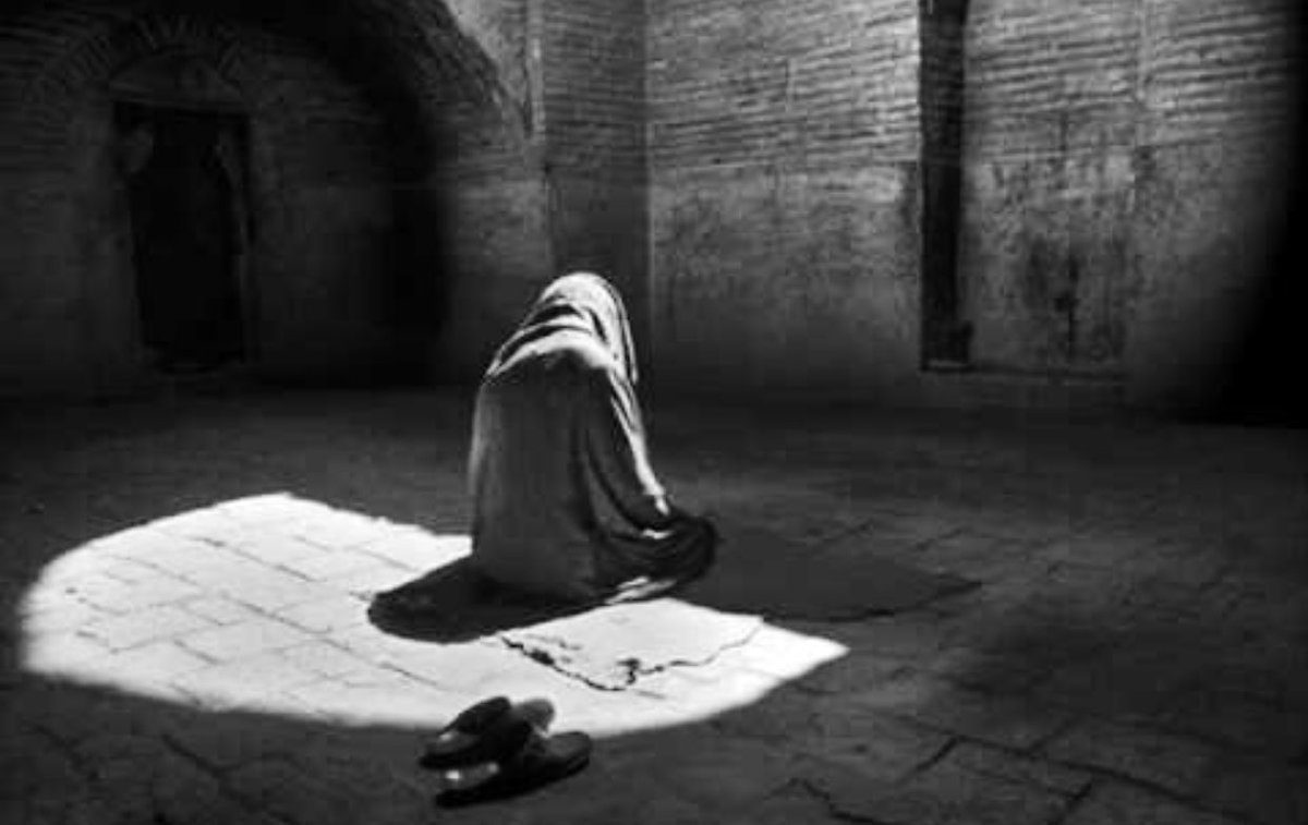 تذوقوا جنة الدنيا وأضيئوا ليلتكم بـ ِقيام الليل
#الوتر_جنة_القلوب