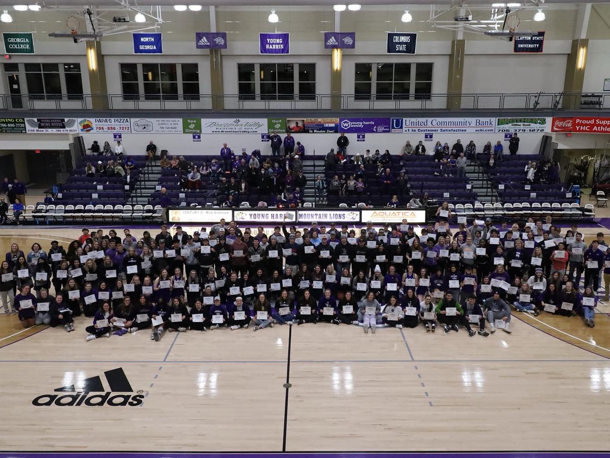 GEN | Congratulations to our 240 student-athletes that earned a 3.0 GPA or higher in the Fall 2021 semester! #DefendtheDen