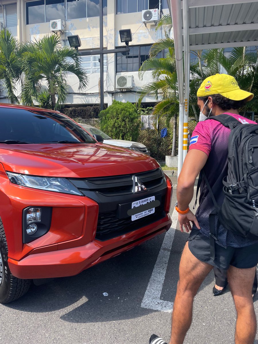 frankmimen's tweet photo. Hoy me entregaron mi primer camioneta. Sin créditos, ni deudas, todo fruto de esfuerzo y hacer todos los días lo que mas me gusta. https://t.co/FhcfWJnzUT