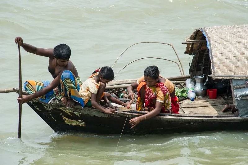 FISH_CGIAR (@fish_cgiar) on Twitter photo Did you know that #smallscalefisheries produce over 40% of the world’s fish catch, but fishers & fish workers often lack the agency to participate in decision-making processes.
New initiative from <a href="/WorldFishCenter/">WorldFish</a> <a href="/DukeU/">Duke University</a> <a href="/FAOfish/">Fisheries & Aquaculture</a> highlights these issues: bit.ly/3Kzm0gF Did you know that #smallscalefisheries produce over 40% of the world’s fish catch, but fishers & fish workers often lack the agency to participate in decision-making processes.
New initiative from <a href="/WorldFishCenter/">WorldFish</a> <a href="/DukeU/">Duke University</a> <a href="/FAOfish/">Fisheries & Aquaculture</a> highlights these issues: bit.ly/3Kzm0gF