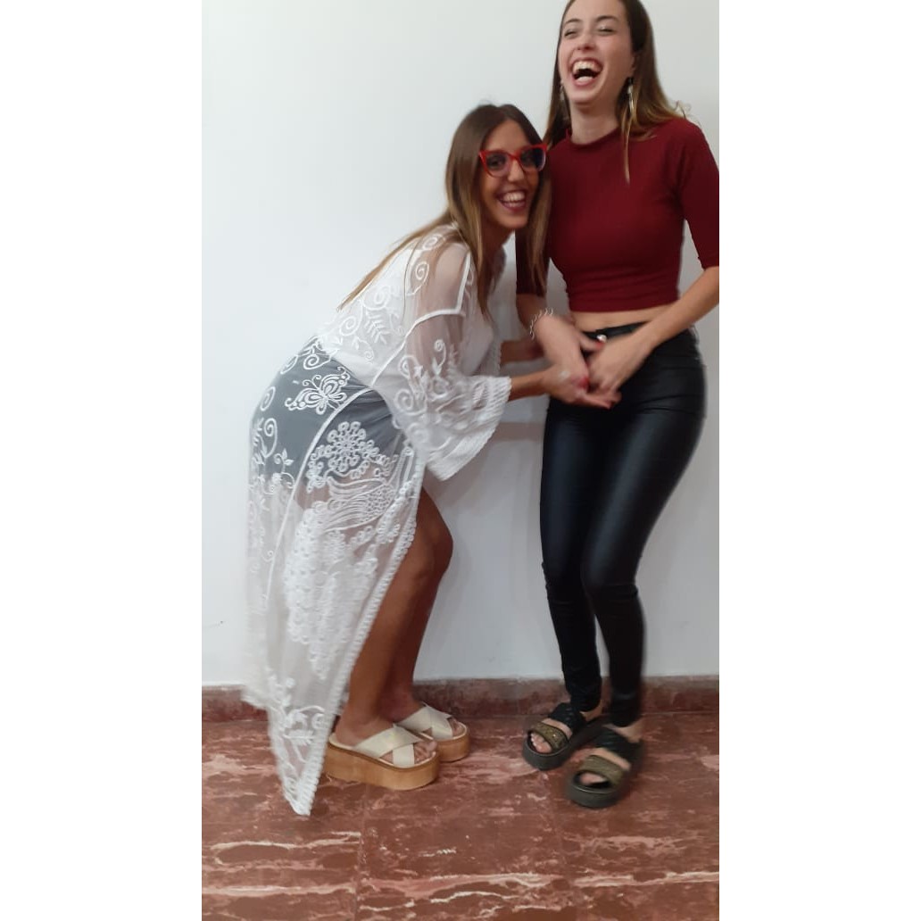 VickiiMartin14's tweet photo. Te tengo en cada altarcito despidiéndote con mucha luz ✨ volá lejos mi twincita https://t.co/qAKWRuMaLI