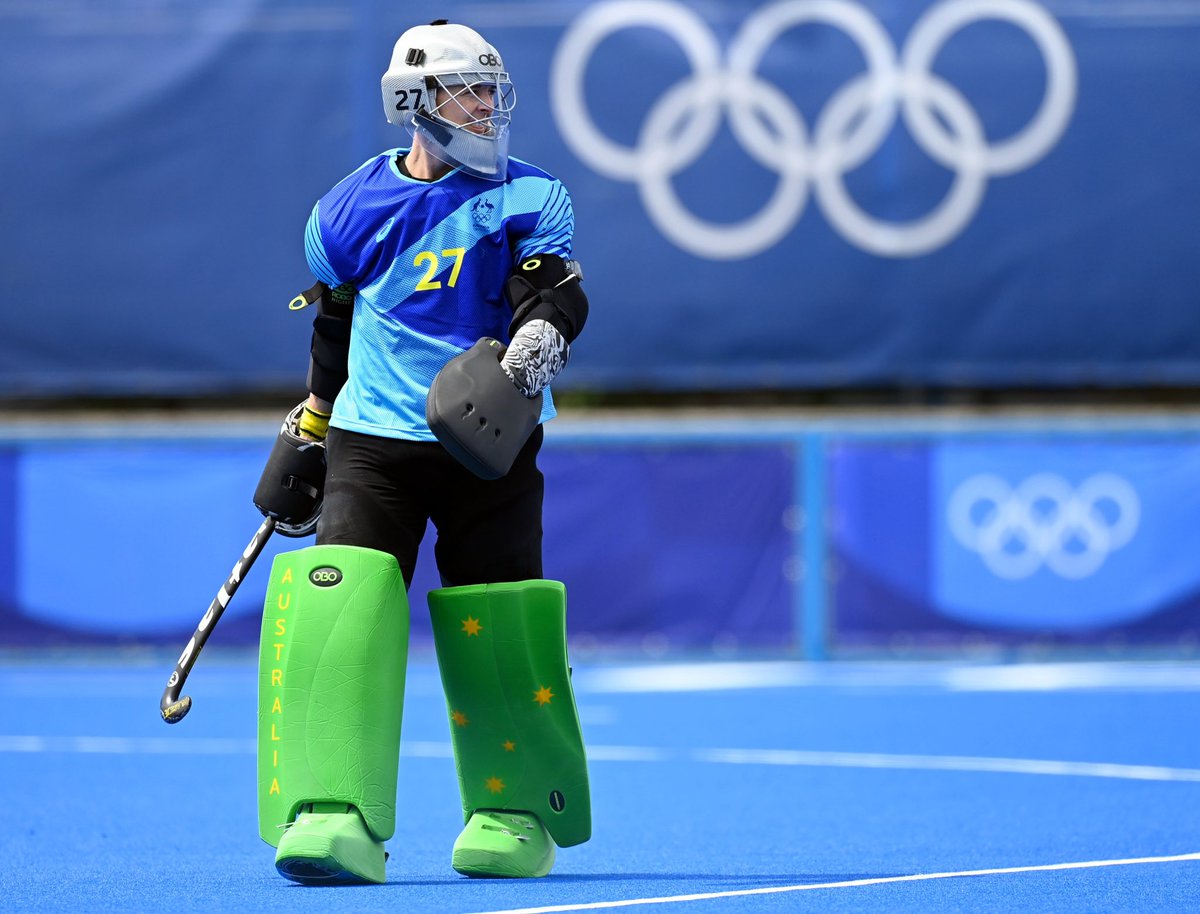 RachLynch27's tweet photo. After 16 years and 233 games I’ve decided to retire from international hockey. Thank you to all the incredible people who have shared my journey 🙌🏼 https://t.co/8T1Cmy68EM https://t.co/b0KjkpFGaC