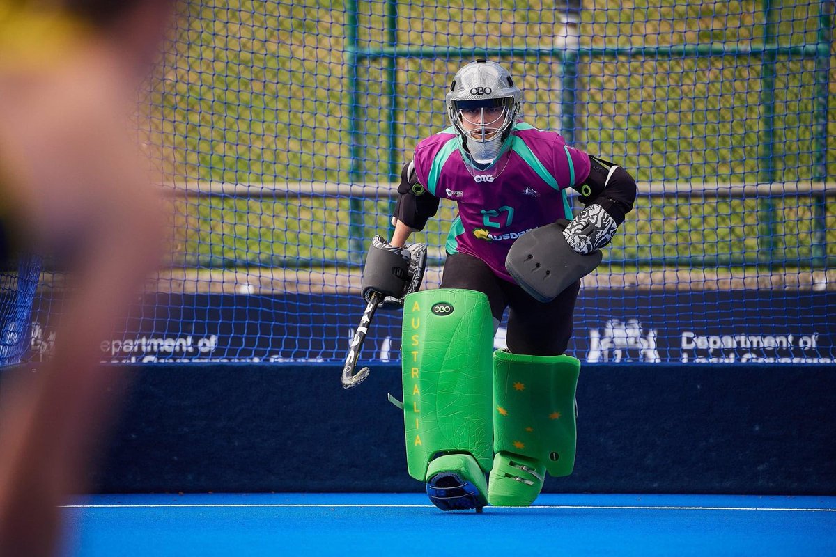 RachLynch27's tweet photo. After 16 years and 233 games I’ve decided to retire from international hockey. Thank you to all the incredible people who have shared my journey 🙌🏼 https://t.co/8T1Cmy68EM https://t.co/b0KjkpFGaC