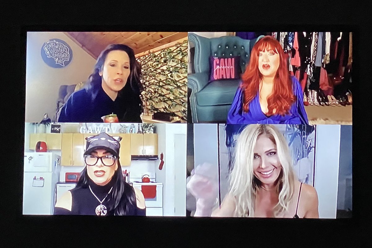 NeftRamos's tweet photo. Always love listening to these amazing, legendary ladies!! So inspirational. ❤️ #RespectTheDivas #GAW https://t.co/92E5371UvA