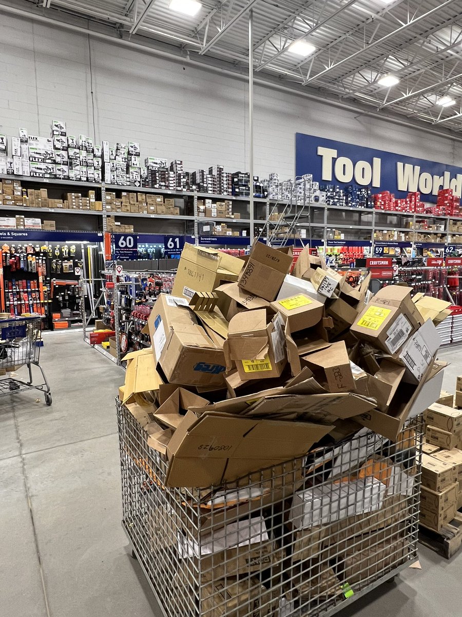 Lowes2263's tweet photo. The team crushed pack down today! Packing down the tools wall to make sure our customers don’t leave empty handed! @DANIEL12520802 @CastagnaMike1 @cag315 @TweetUsR30 #D871R30 #CardboardChallenge #Lowes2263 https://t.co/h5nUctvtYR