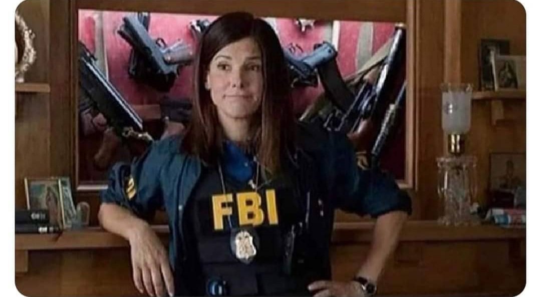 A: como descubriste que está con esa mina?
Yo: el imbécil subió una foto
A: no se ve nada ahí
Yo: vos no ves nada...