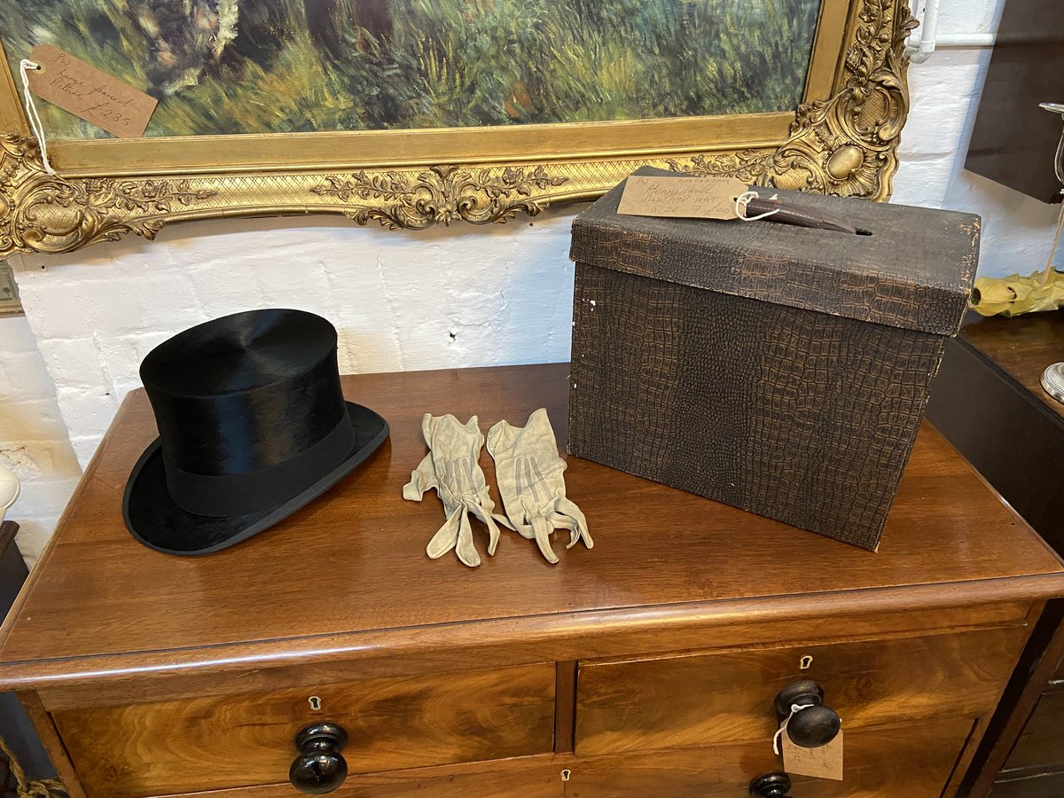 Get ready for Ascot.
Silk Top Hat by Henry Heath size 7 , box and gloves.£220