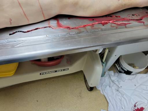 Yo_Ma7510's tweet photo. 🚨Richard Hirschman, directeur de pompes funèbres, a embaumé beaucoup de personnes mortes d'attaques cardiaques/cérébrales.
Il a trouvé leurs veines et artères remplies de caillots non naturels, avec d'étranges matériaux fibreux, remplissant complètement le système vasculaire🤮🤬 https://t.co/wByTvv9JTb