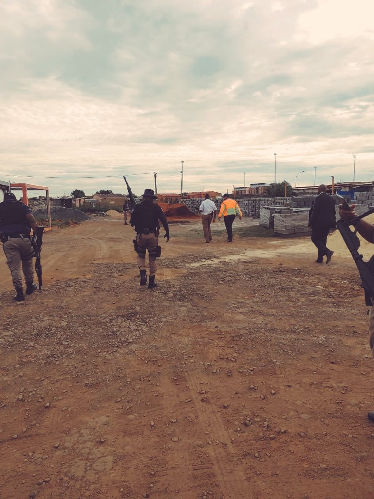 City_Ekurhuleni's tweet photo. #EMPD officers have hit the ground running this morning enforcing bylaws at ๐ #Palmridge area through Operation #Impempe, launched by the MMC of Community Safety Cllr Tlhogi Moseki.
Operation #Impempe blow the whistle on lawlessness in your area. https://t.co/ytvRNWfAS7