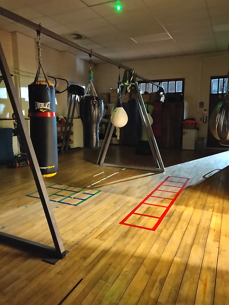 windmillABC's tweet photo. Nice snap 📸 at the Windmill ABC HQ. Lights, camera, boxing!
@England_Boxing #BOXING #SPORT #TEAMWINDMILL #health #fitness #wellbeing #2022Goals https://t.co/0kDqx4FVLF