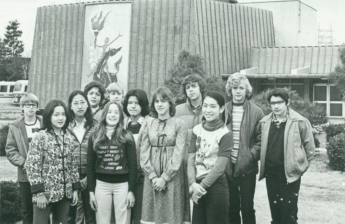 We recently welcomed several new families joining the ASIJ community from January 2022. Here’s a throwback to our mid-year joiners from the 1977-78 school year! Their first-day fashion may be slightly different, but a warm welcome to all the new students and their families!
