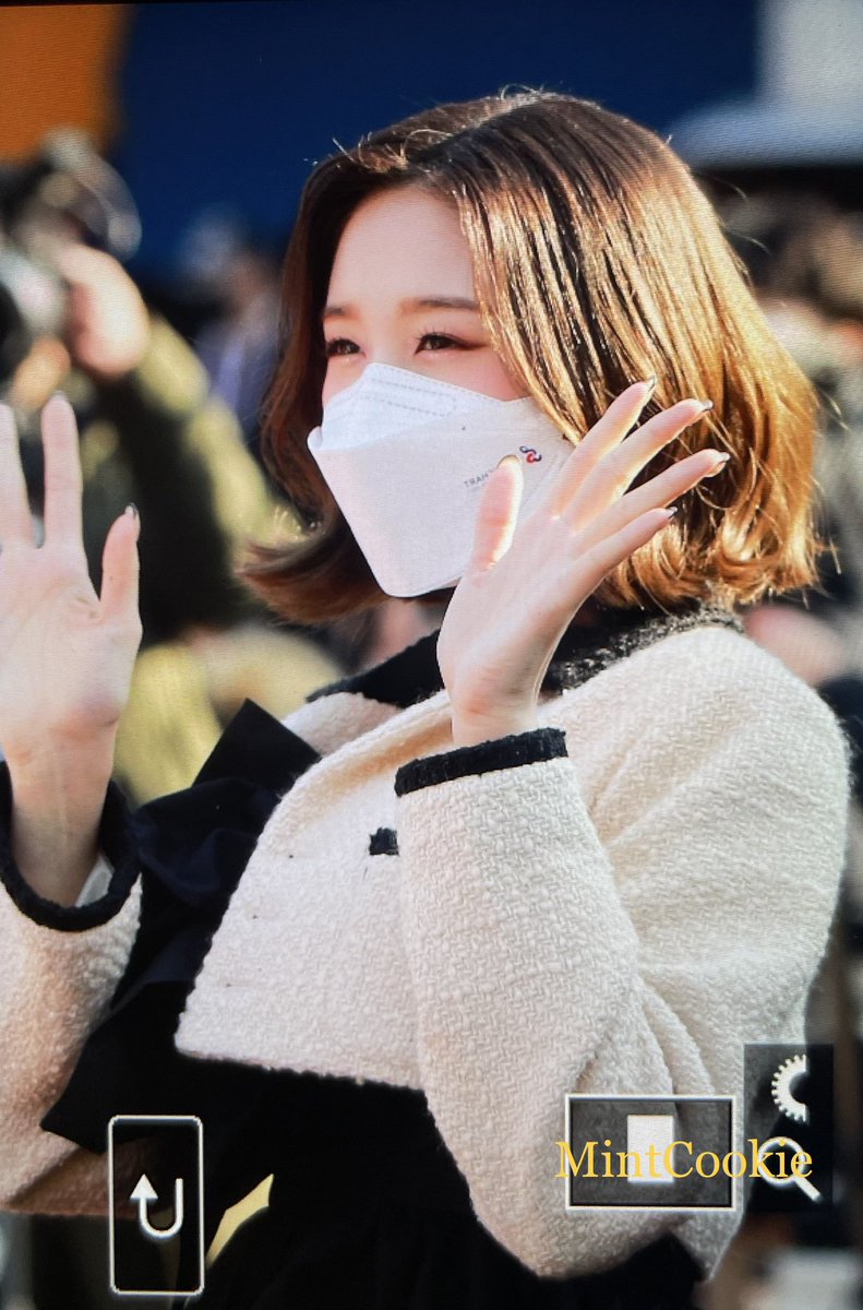 mintcookie_1209's tweet photo. 🌷🪐220127 Preview

#스테이씨 #STAYC #재이 #J #장예은 https://t.co/YtO3mVZV2p