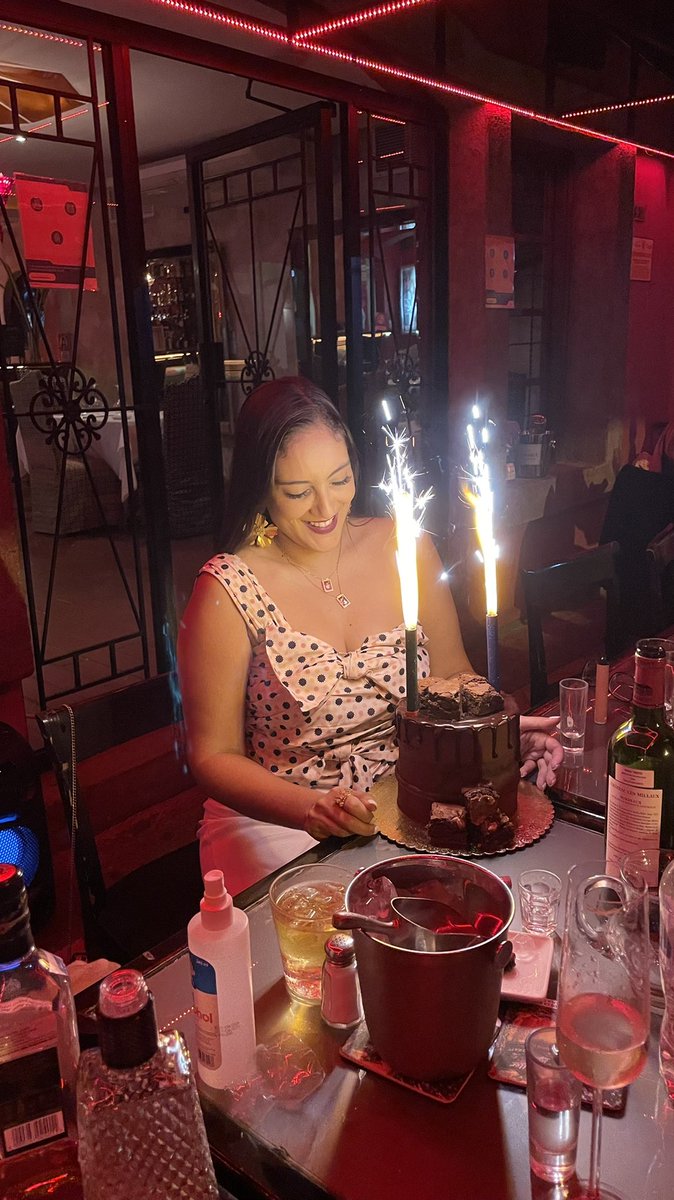 danimazierp's tweet photo. Feliz de celebrar un Año más de vida! Gracias a todos por sus mensajes, muestras de cariño! Gracias Dios por 31 años llenos de bendiciones! Bienvenidos los 32! 
#birthdaygirl #BlessedAndGrateful #Welcome32 #birthday https://t.co/b0gelu8XYZ
