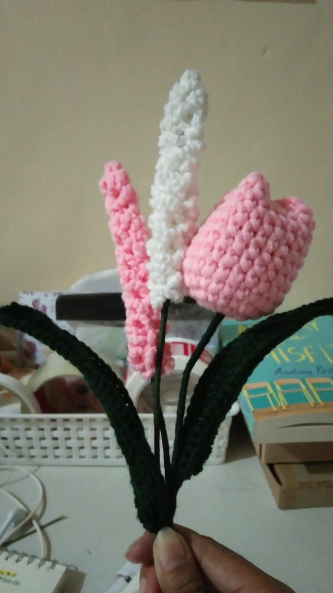 fheleeiyyy's tweet photo. AVAIL NOW! READY TO SHIP 🌻

#smallbusiness #crochet #gawangpinoy #ValentinesDay2022 #ValentinesDaygifts #Flowers #bouquet https://t.co/agS2Moc2GF