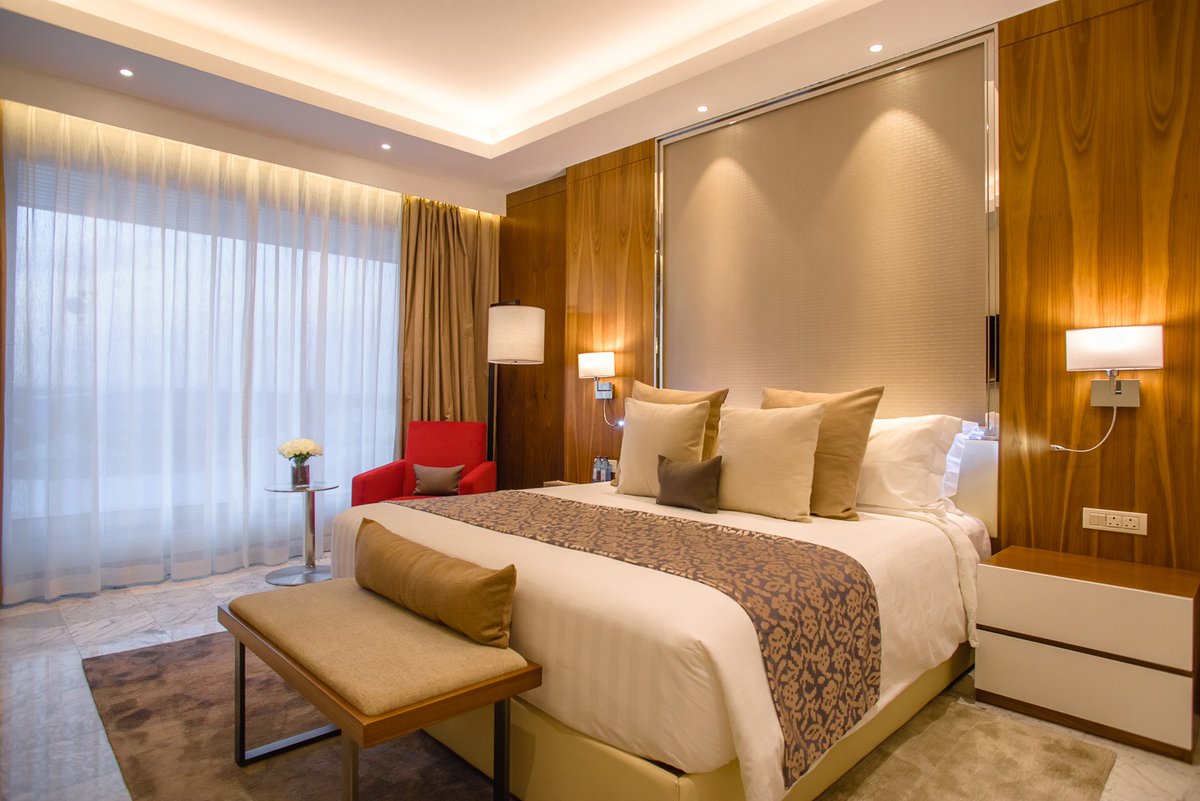 CrownePlazaNA's tweet photo. Experience serenity and a well deserved rest at Crowne Plaza Nairobi Airport. Our top-tier rooms are designed for more than a homely experience.
______
📱 +254 709 222444
.
📍First Freight Lane, JKIA, Nairobi - Kenya
#IHGWayOfClean #AirportHotel #JKIA #NairobiAirport #Staycation https://t.co/xZuZfq0BhS