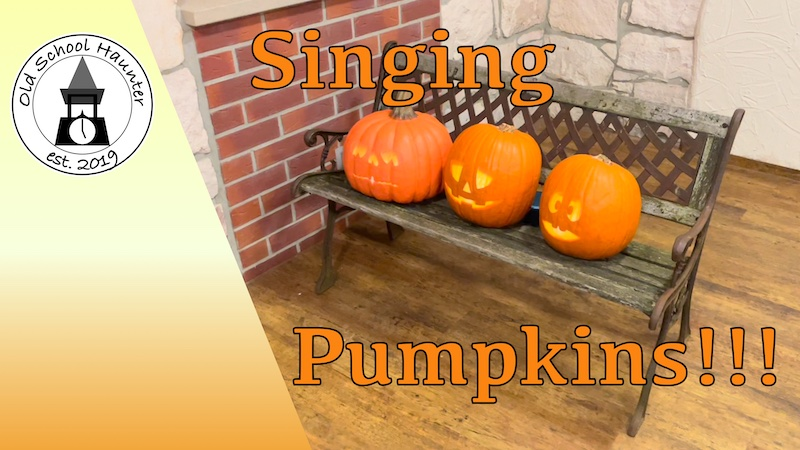 SchoolHaunter's tweet photo. Looking for an easy tutorial to setup singing pumpkins? Check it out here >>> https://t.co/yWWl4P8rpP 
#halloween @atmosfx
 #singingpumpkins #halloweendecoration #digitaldecoration #pumpkins #funnypumpkins https://t.co/b5lr4bYNBL