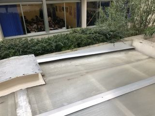 SDCLafayette's tweet photo. Mise en place d’une couverture afin de protéger la piscine des infiltrations. https://t.co/nqmpoRlExS