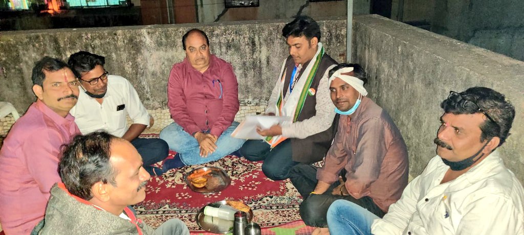 kcnheadlines's tweet photo. बैठक की अध्यक्षता महाराष्ट्र प्रदेश अध्यक्ष गंगाधर जगुष्टे व संचालन पूर्व कोंकण मण्डल महासचिव देवेंद्र मेश्राम ने किया कार्यक्रम में बतौर मुख्यातिथि नन्दन मिश्र त्यागी व विशिष्ट अतिथि वैज्ञानिक अजय कुमार सिंह सहित ऑनलाइन अन्य कई पदाधिकारी उपस्थित रहे। https://t.co/XZrViuMhYa