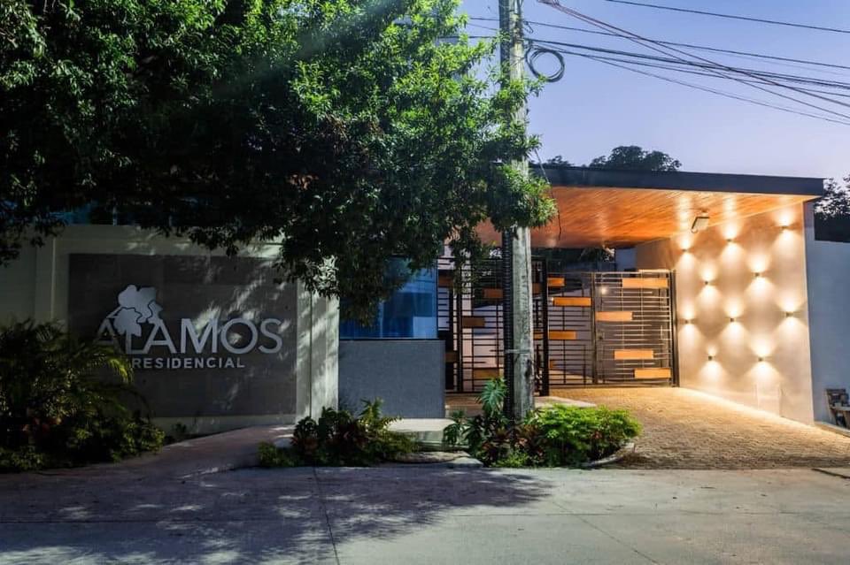 ProyectoBrujula's tweet photo. RENTA Y VENTA  *Alamos Luxury Condos*

Departamentos en VENTA y RENTA sin muebles , en exclusivo complejo habitacional “Alamos Luxury Condos” ubicados sobre av. Alamos, en una excelente ubicación, zona de alta plusvalía

👉 https://t.co/MsV0VGMJMs https://t.co/a2gk6YMZSU