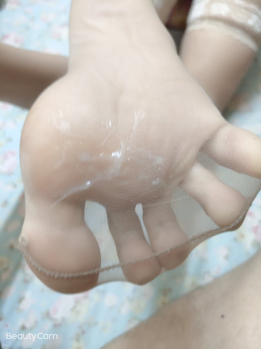 stanlet1314's tweet photo. 激动了。。 #丝袜足交 https://t.co/lLJ3RBJjES