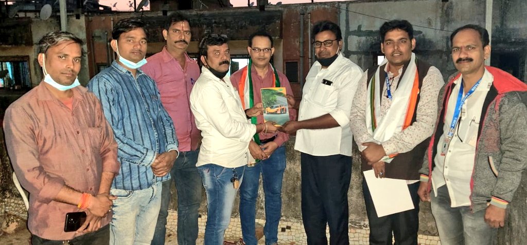 kcnheadlines's tweet photo. कार्यक्रम में डॉ सत्येंद्र यादव, जितेंद्र भोसले, संगीता जायसवाल, चन्दन झा, राकेश शर्मा की उपस्थिति दर्ज कराई गई। https://t.co/XuZPn80YL9