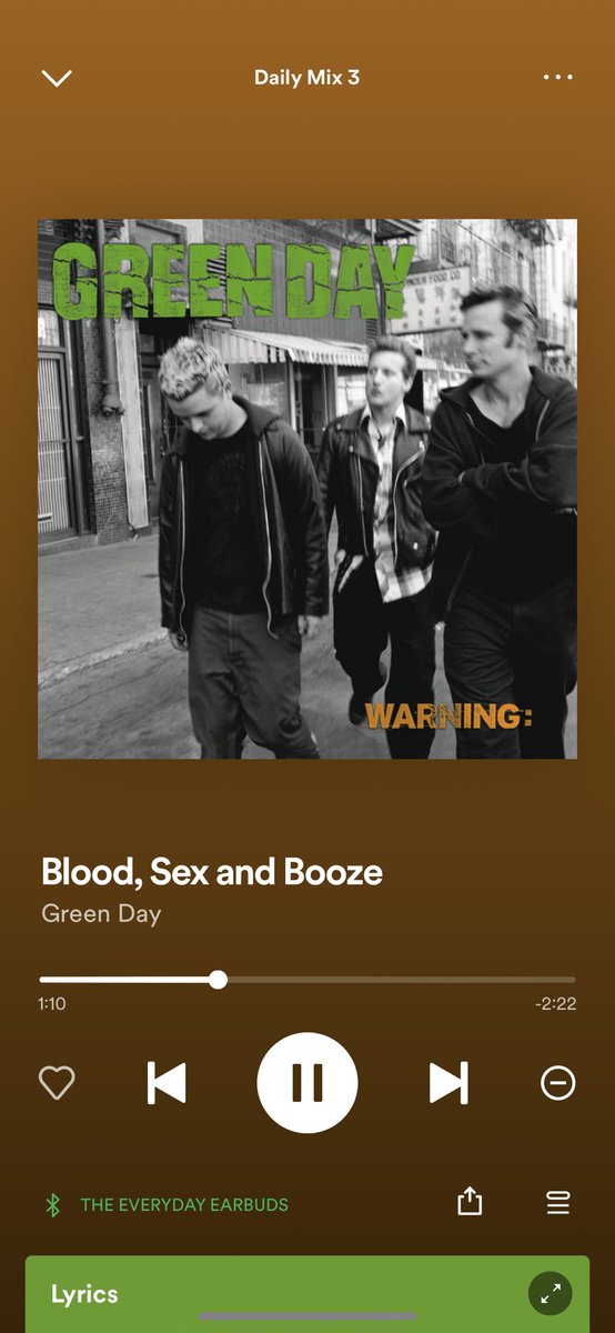 CalliesPlaylist's tweet photo. You say I’m disturbed but it’s what I deserve. #bloodsexandbooze #greenday https://t.co/vIazpam24l