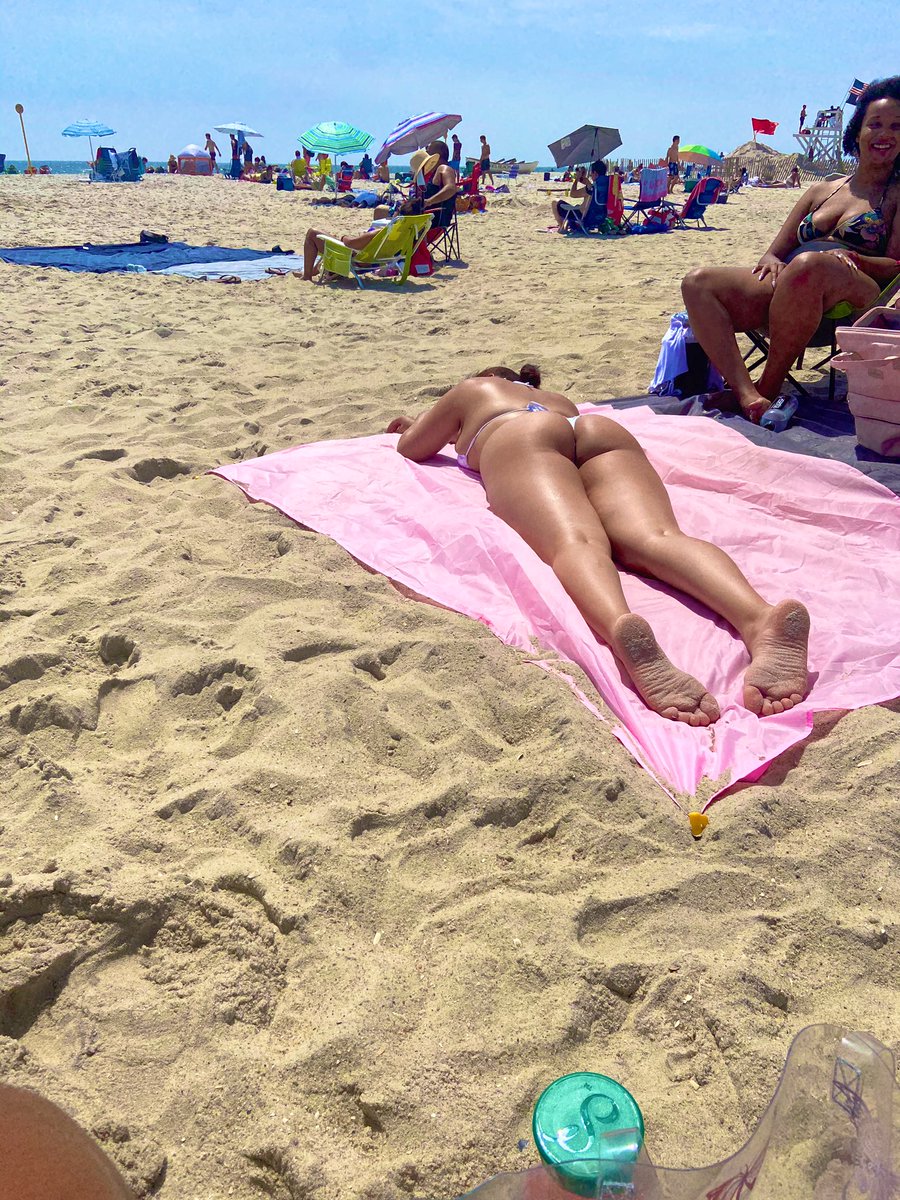 carlenecee_'s tweet photo. Mood cause a tan is very much needed. https://t.co/Qazq2HVHZ5