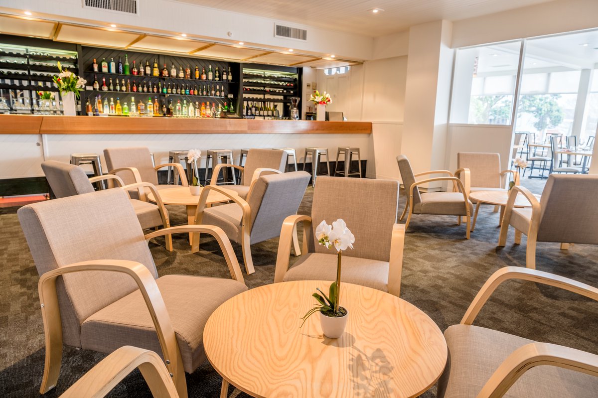 Final Countdown - 5 days until we welcome you all back on the 1st February! 🥂🍷🍺🕔

#happyhour #winetime #summer
#orientalbay #wellington #february1st