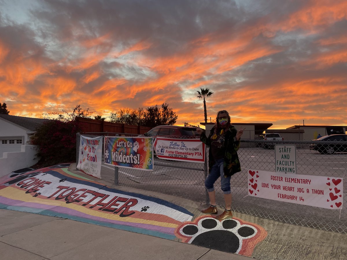 foster_sdusd's tweet photo. Peace, Love and Kindness Hippie Day at Foster Elementary.  ⁦@sdschools⁩ ⁦@FosterWildcats⁩ https://t.co/9xaFuyn0Oe