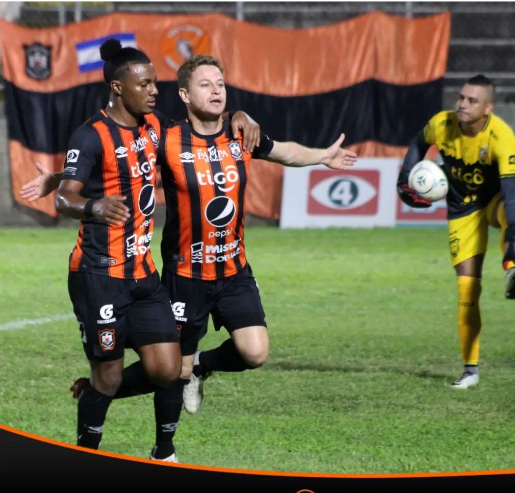 Gracias a Dios por la oportunidad de poder  anotar gol nuevamente y poder sumar 3 puntos importates en casa a seguir trabajando.