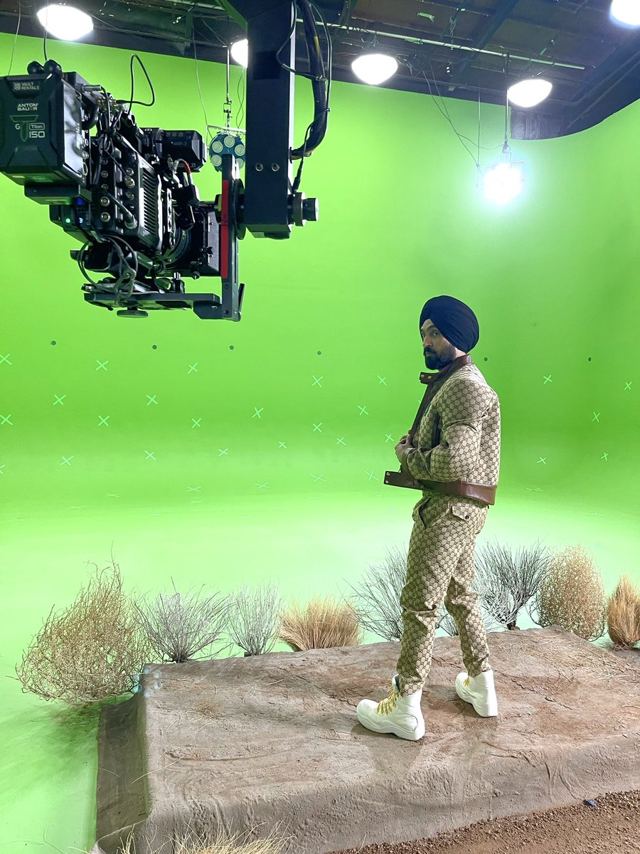 diljitdosanjh's tweet photo. 𝐃𝐑𝐈𝐕𝐄 𝐓𝐇𝐑𝐔 🏎 https://t.co/M0ZZ2a5kmT