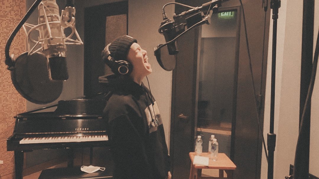 yoonfiilms's tweet photo. him #SUGA 📸 https://t.co/RTPt7SE5l1
