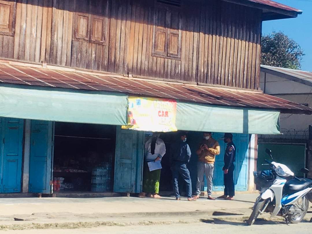 Nandar85526889's tweet photo. Coup Council forces forcibly sign shop owners not to close shops in Mongsat on February 1

Authorities in Mongsat township,eastern Shan State,forced Shop Owners to sign letter threatened to take action if shops close on February 1, the first anniversary of the Coup.#2022Jan27Coup https://t.co/LtMHIFpWoO