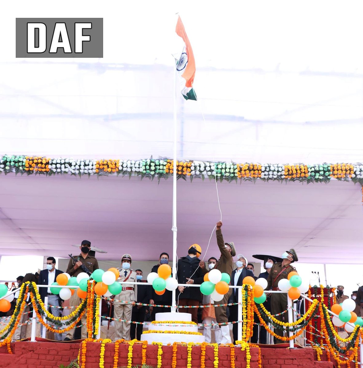 DC_Faridabad's tweet photo. #Information | In the district level #RepublicDay function in Faridabad last day, Chief Guest @flickersingh, Hon'ble Minister of State for Sports hoisted the national flag.
He also greeted the people of the district and the countrymen on Republic Day🇮🇳.
#RepublicDayWeek https://t.co/j2wqAUjEyv