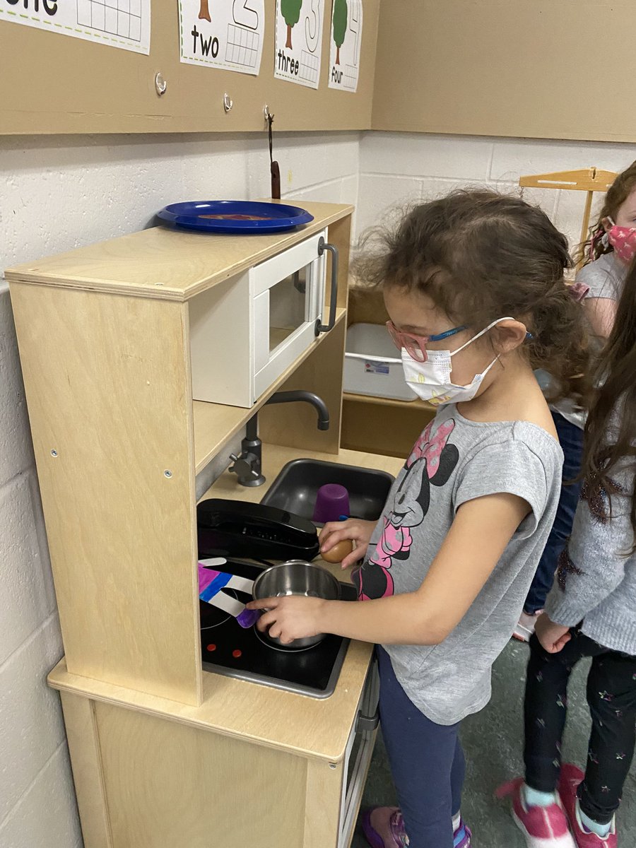 Kindergarten is such a great place to be! <a href="/MissMenzak/">Miss Menzak</a> <a href="/EICSCatholic/">Elk Island Catholic Schools</a>