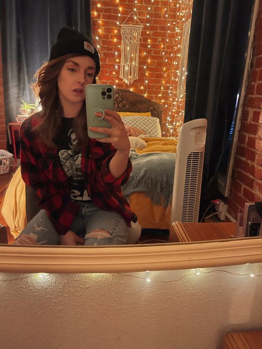 Like this if you think I should take nudes in this outfit after open mic.  Subscribe to https://t.co/yd7HhKB9F5
