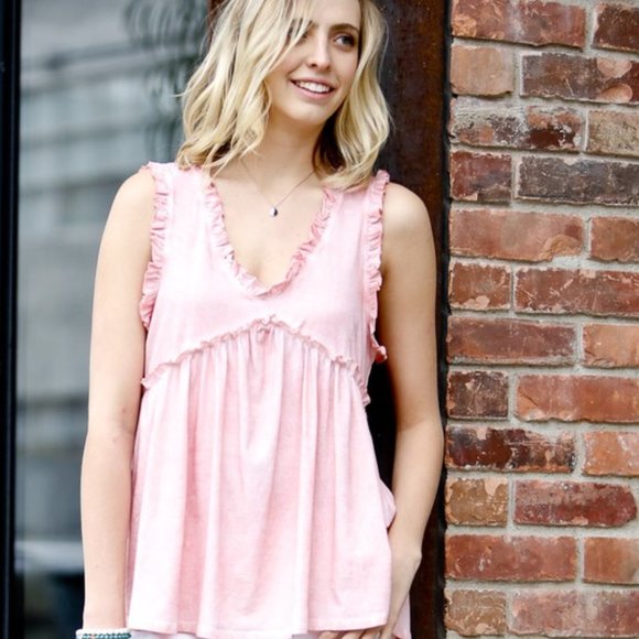 stef_v34's tweet photo. So good I had to share! Check out all the items I'm loving on @Poshmarkapp #poshmark #fashion #style #shopmycloset #entro #mystory #143storybylineup: https://t.co/8mptv3loGB https://t.co/IBX3pKnyg5