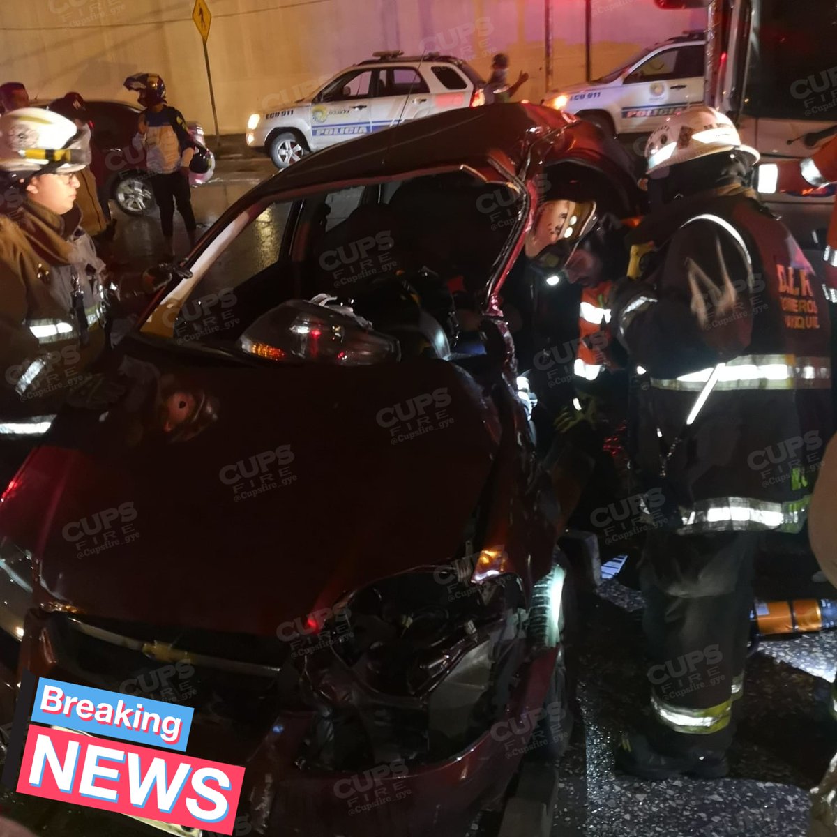 pixel_onlines's tweet photo. ⚠️ Una persona murió tras un fuerte accidente de tránsito en la Av. Juan Tanca Marengo a la altura de la Coca Cola, norte de #Guayaquil. https://t.co/yL0J5qCgLQ